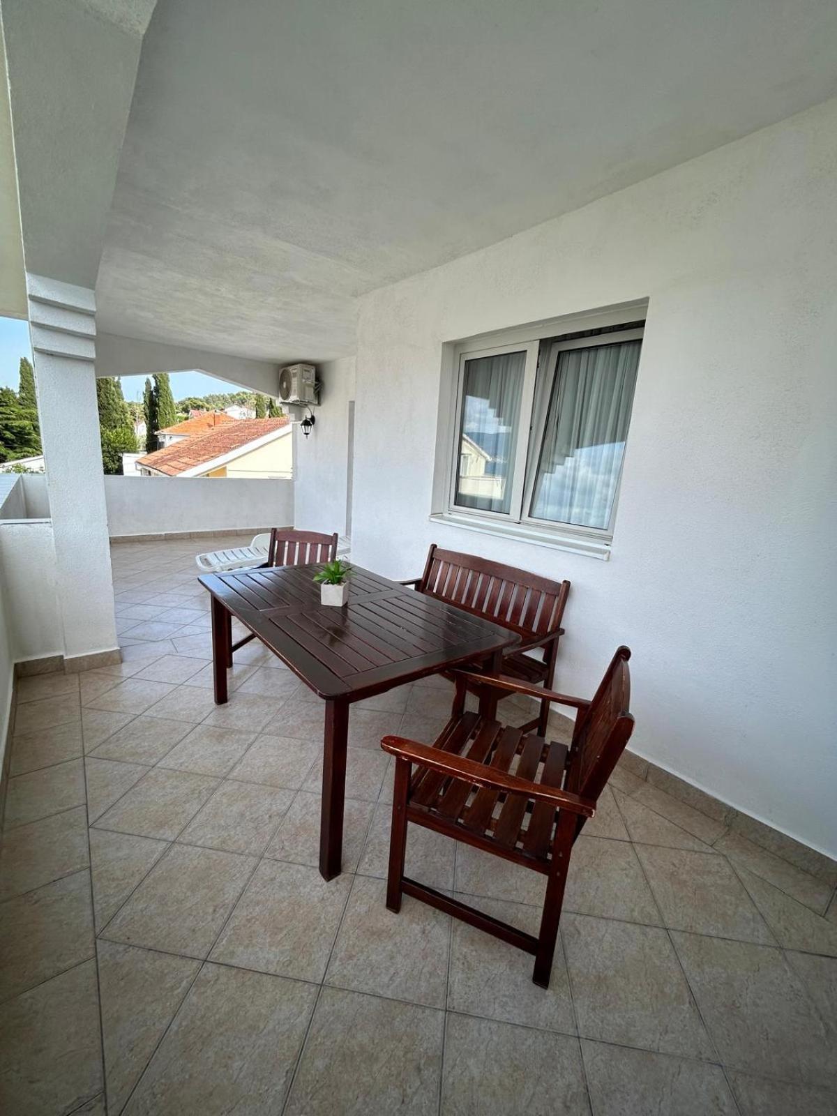 Apartmani Grgic Трогір Екстер'єр фото
