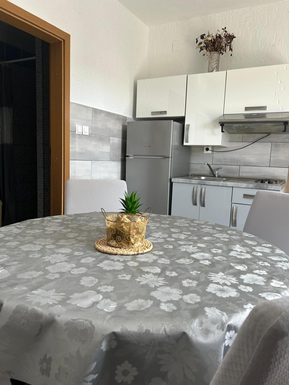 Apartmani Grgic Трогір Екстер'єр фото