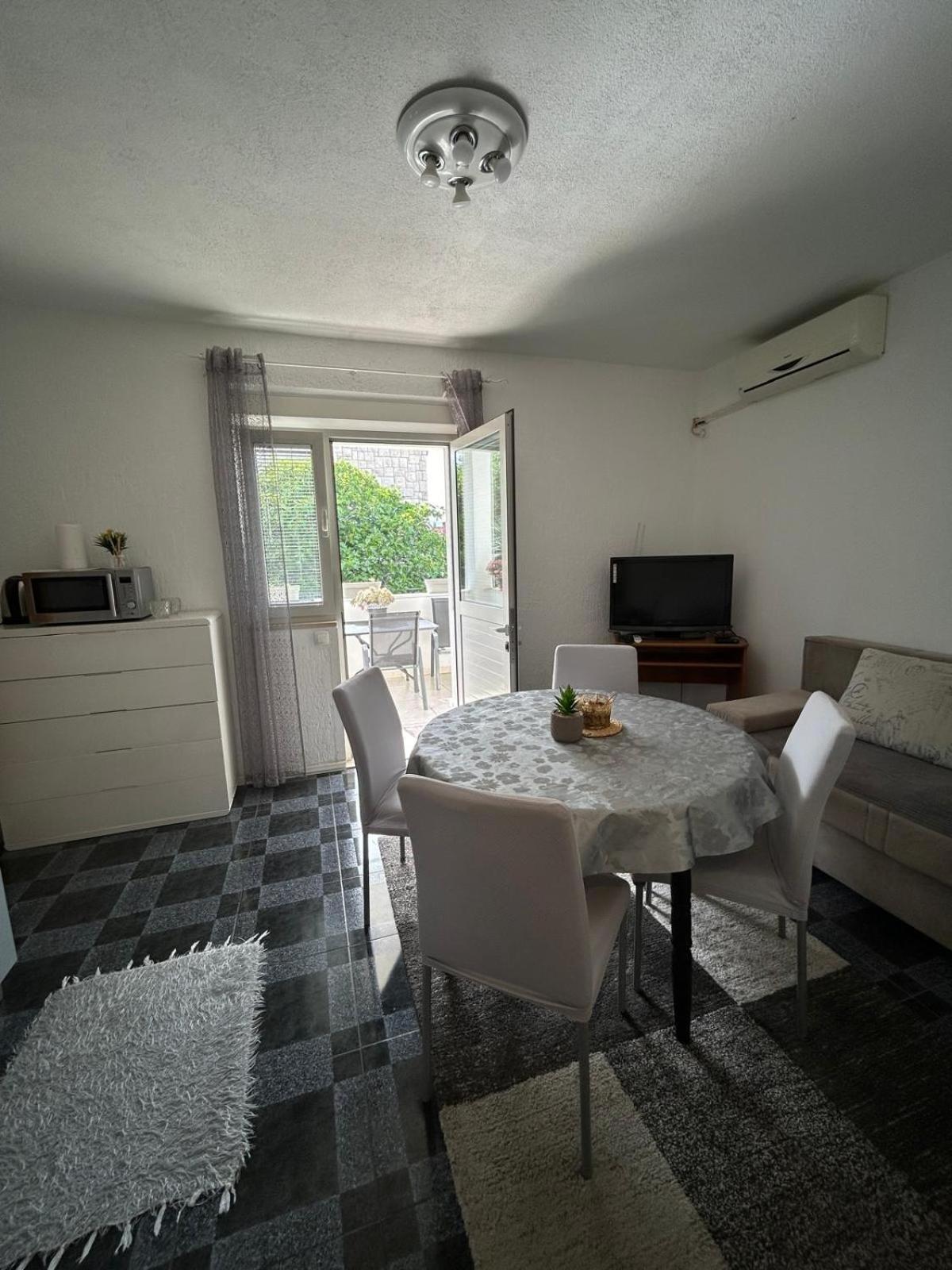 Apartmani Grgic Трогір Екстер'єр фото